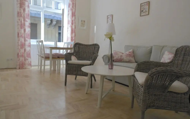 Budget Apartment by Hi5 - Veres Pálné