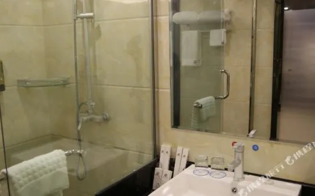 Yilong Ruiyun Hotel (Jinan Shanghe Fumin Road Baida Shopping Plaza)