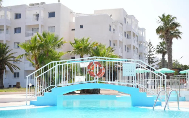 Astreas Beach Hotel