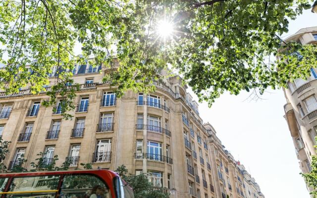 Отель Avenue to the Eiffel Tower вид на фасад