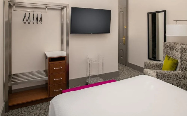 Harlow Hotel