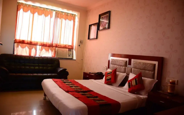 FabExpress Orient Palace
