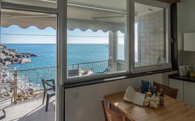 Unda de Ma Apartment with AC & Sea View Balcony
