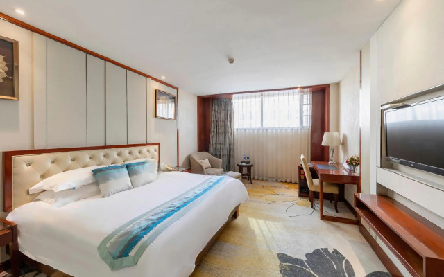 Zhenbao Holiday Hotel (Nanjing Olympic Sports Center)
