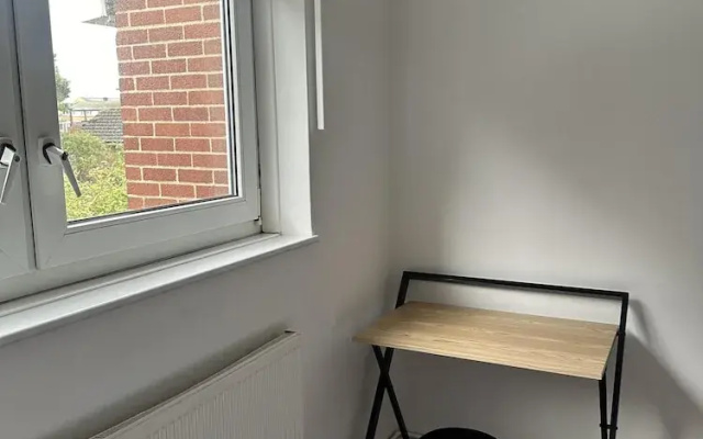 Fab Excel London Flat, Warm Cosy Liz Line