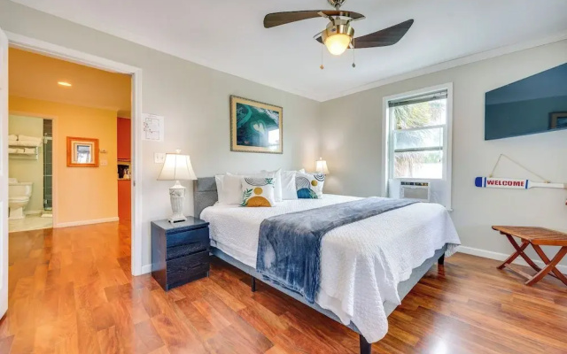 Pet-friendly Dtwn Stay: Steps to Nights of Lights