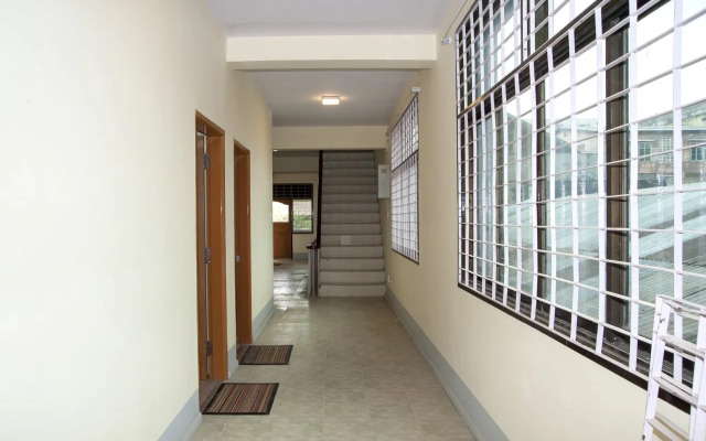 Royal Golden 81 Inn
