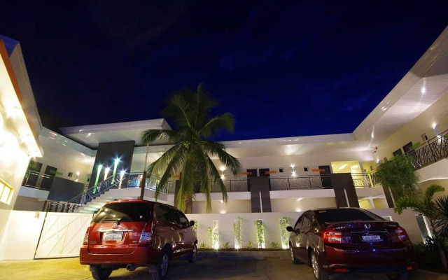 Yhotel