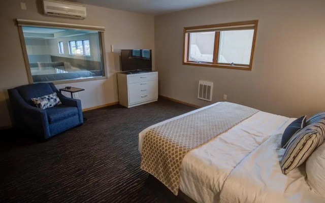 Beacon Pointe on Lake Superior