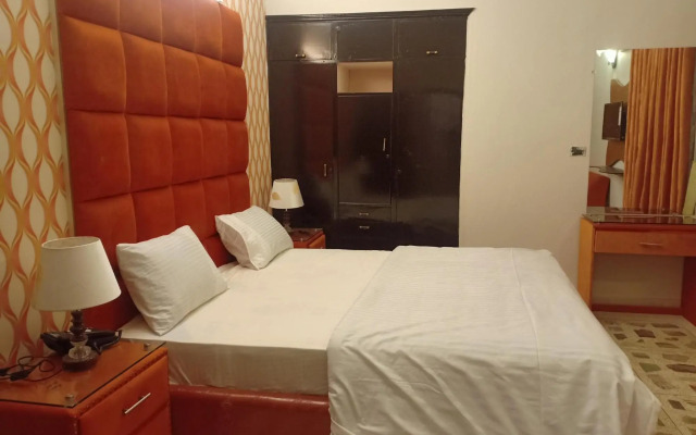 Karachi Hotel & Guest House