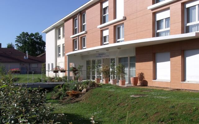 Отель Residhotel les Hauts d'Andilly вид на фасад