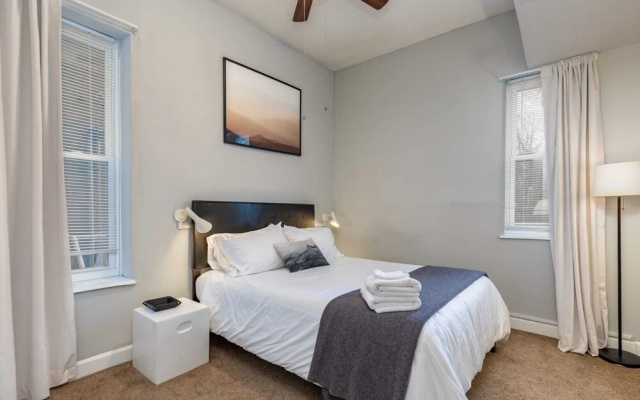 Updated CWE 1BR Near BJC by Zencity