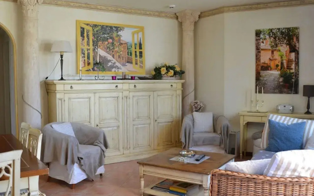 Apartment Near Lake Garda With Pool