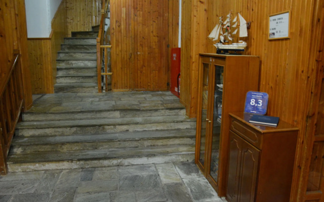 Hani Zisi Hotel