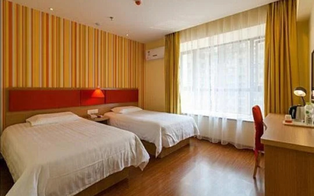 Home Inn Shenzhen Caopu Metro Station