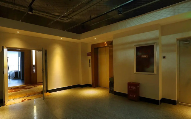 James Joyce Coffetel·Shenyang North Railway Station Shifu Square