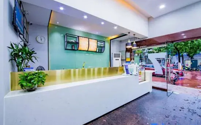 7 Days Premium Hotel (Changsha Wu Yi Avenue Railway Station Subway Station)