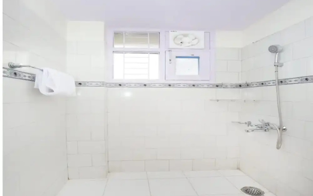 OYO 10870 Home 3BHK Near Museum Chaura Maidaan