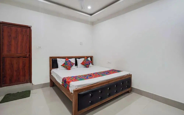 Fabhotel Ramendra Palace