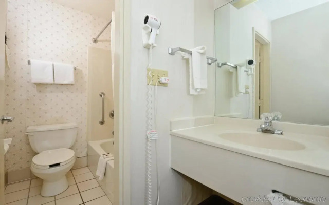 Americas Best Value Inn and Suites Overland Park/Kansas City