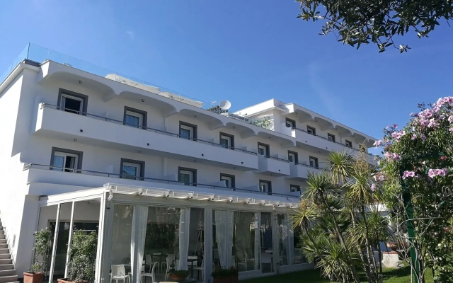 Hotel Marad