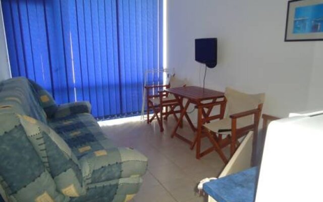Отель Aparthotel Blue Marine Равда комната для гостей