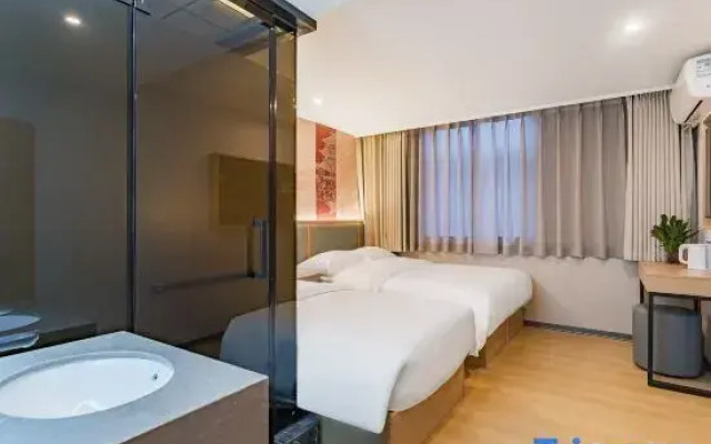 Jingman Zhilv Hotel (Houhai Branch of Jishuitan Hospital, Xinjiekou, Beijing)