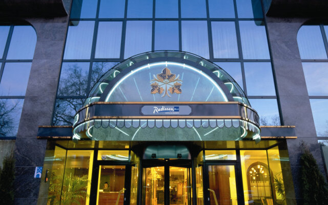 Отель Radisson Blu Park Lane Антверпен вид на фасад