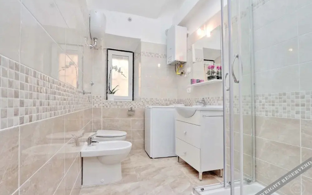 Colosseum apartments - St. John Lateran area