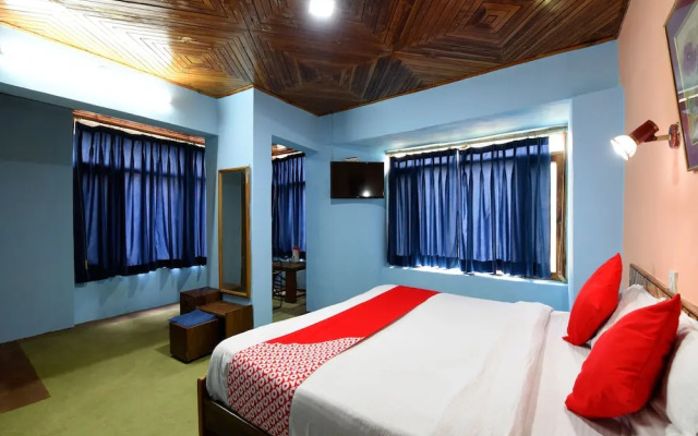 OYO Home 15642 Luxurious 2BHK