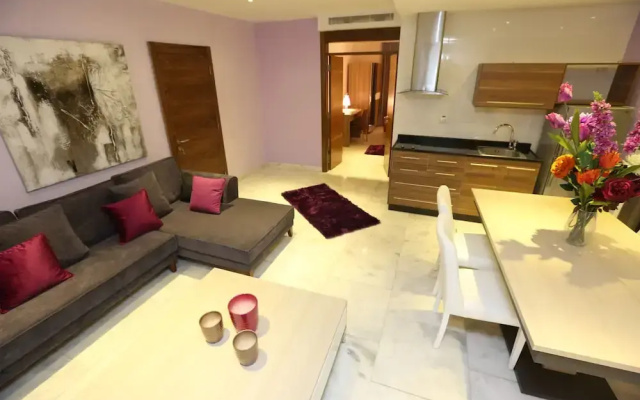 Delora Hotel and Suites