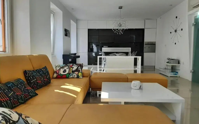 Apartment Lux
