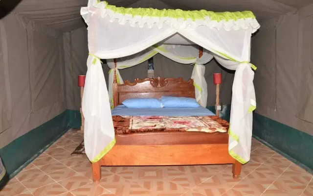 Miti Mingi Eco Camp