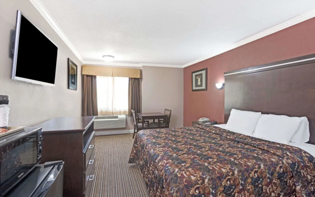 Travelodge By Wyndham Whittier