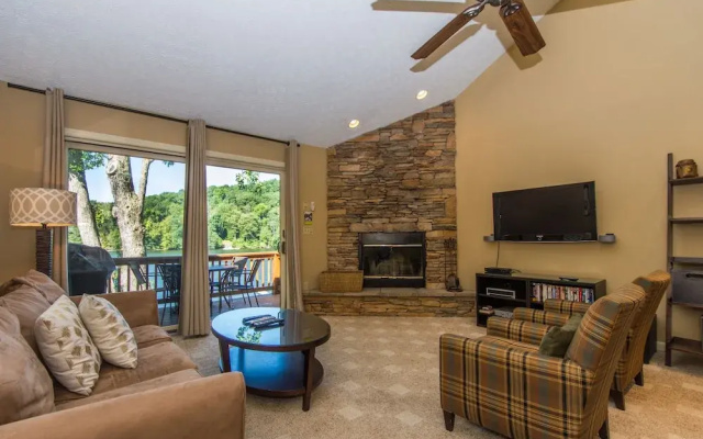 Hook, Wine & Sinker 2 Bedroom Townhome