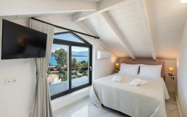 Endless Blue Maisonette
