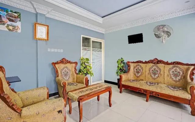 OYO 90370 Habibie Homestay Syariah