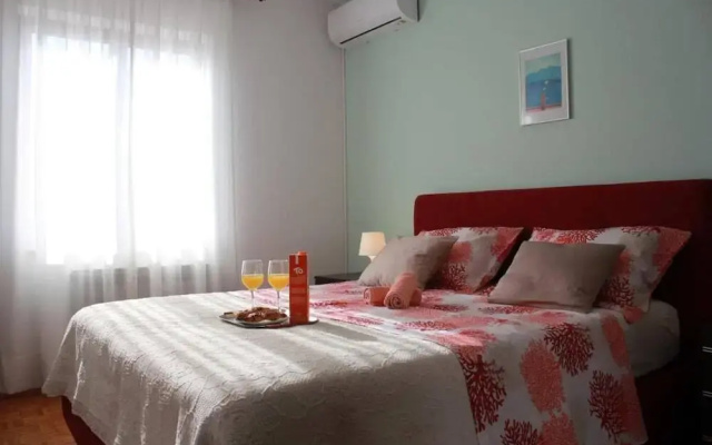 Anita - One Bedroom