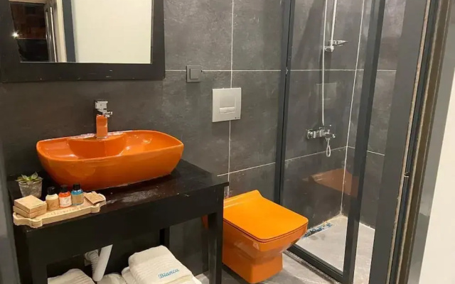 Assos Bianca Suites