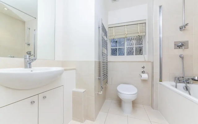 Modern 2 Bedroom Apartment in Chelsea