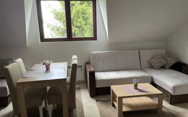 Kraljevi Konaci -Apartmani Bajka