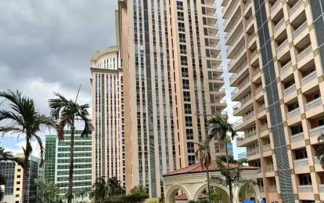 Venice Luxe Condo (Maximum 3 Adults+Kids) w/65"TV
