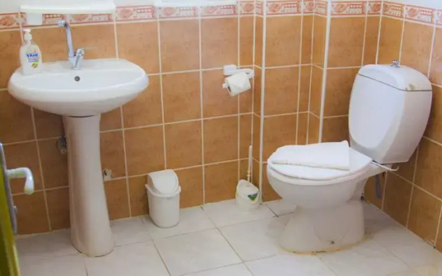 Baris Hotel