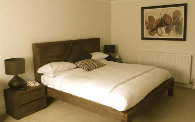 Crouchers Country Hotel - Hotel