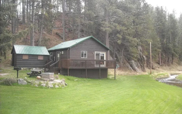 Calamity Peak Lodge