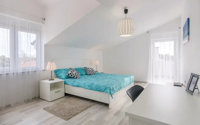 Amazing Home in Pula With Wifi and 4 Bedrooms