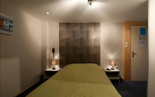 Hotel aux Deux Clefs