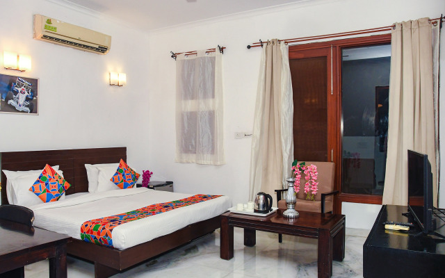 FabHotel Premium- 10min Walk from Millennium City Centre Gurugram Gurgaon