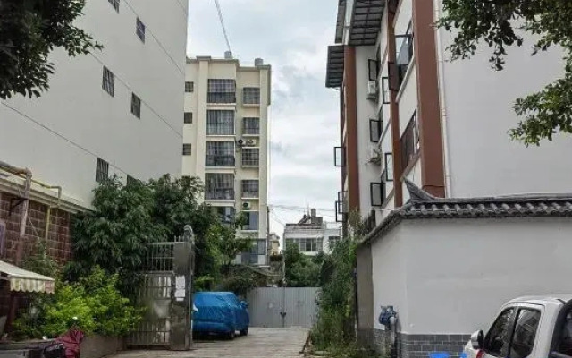 Taofeng Homestay (Jianshui Little Train)