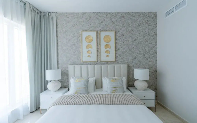 Iconic 2BR in Skycourt Dubailand